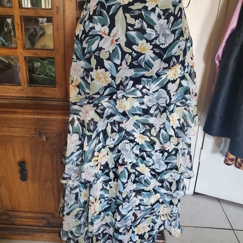 Floral One-Shoulder Ruffle Dress - Picture 5 of 13